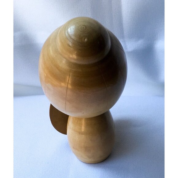 Japanese Kokeshi Doll Girl Holding Parasol Umbrella 5 7/8 “ Red Signature Maker - Picture 3 of 6